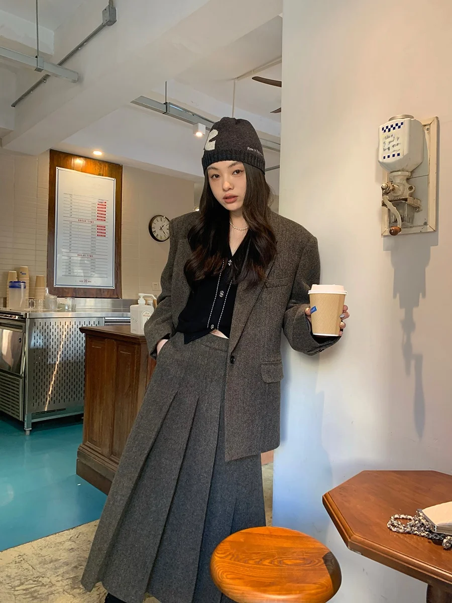 

Костюм-двойка Taco Studios из 100% шерсти, твидовый, винтажный, разноцветный, с воротником-стойкой, длинными рукавами и юбкой с разрезом