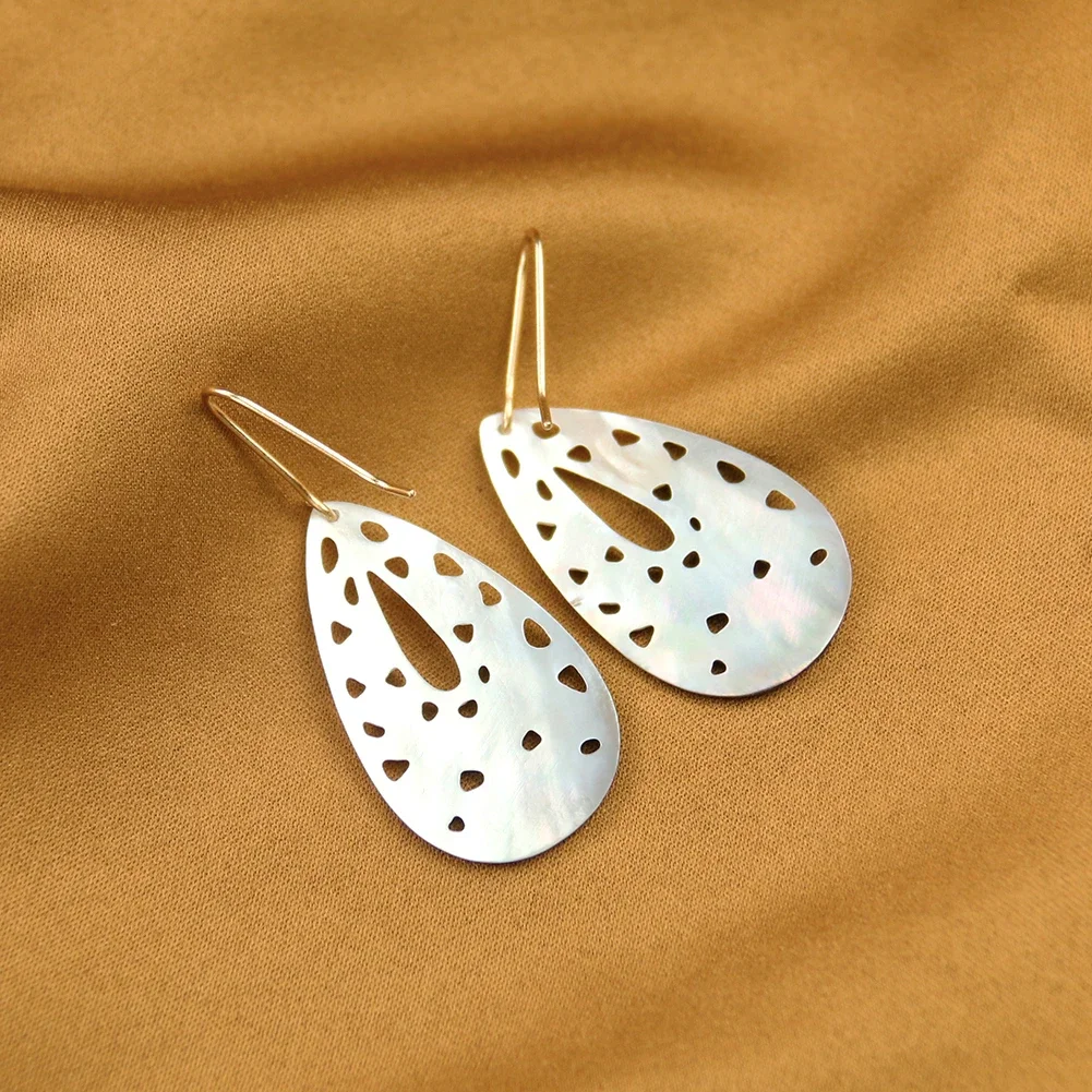 1pair Natural Black Shell Hollow Out Carved Flower Long Tear Drop Mother of Pearl Fine Hook MOP Banquet Paty Jewelry Dangles view 5