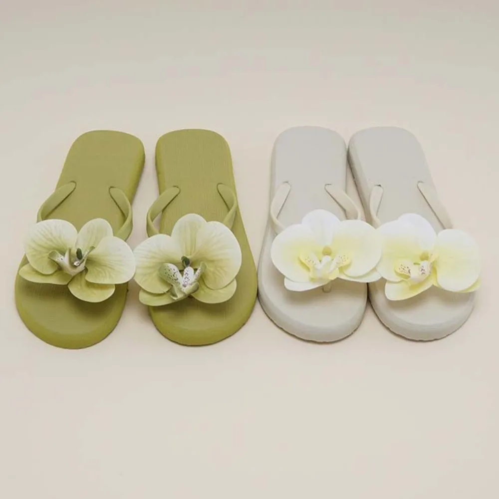 

Sandal PE Butterfly Orchid Flip Flops PVC Anti-slip Moth Orchid Household Shoes Shoes Charm White Women Flower Slippers Girls