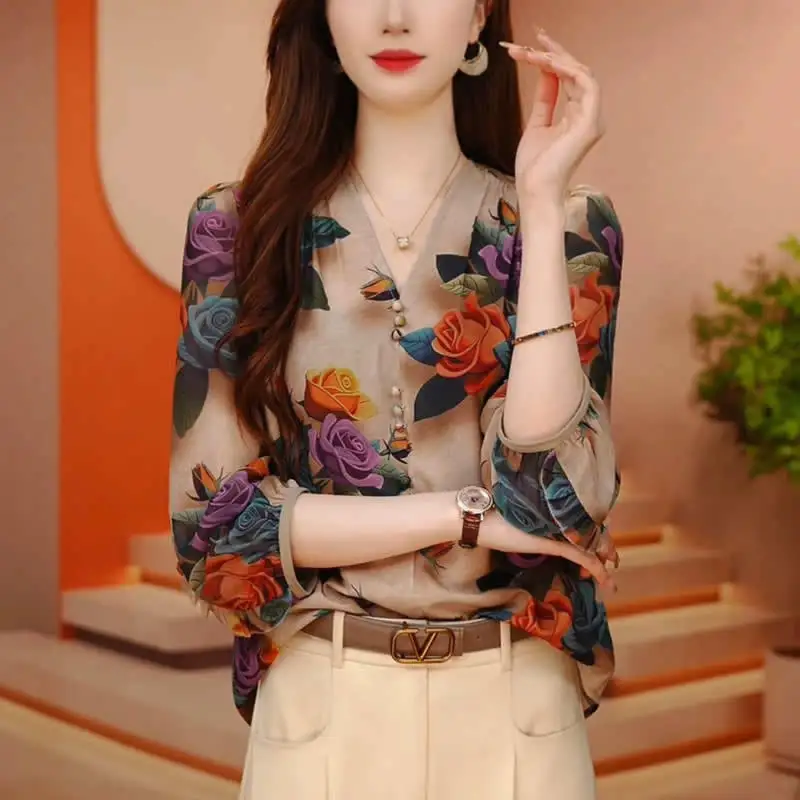 Large Size Spring Autumn Temperament V-Neck Shirt Female Fashion Vintage Floral Contrast Color Button Office Lady All-match Tops