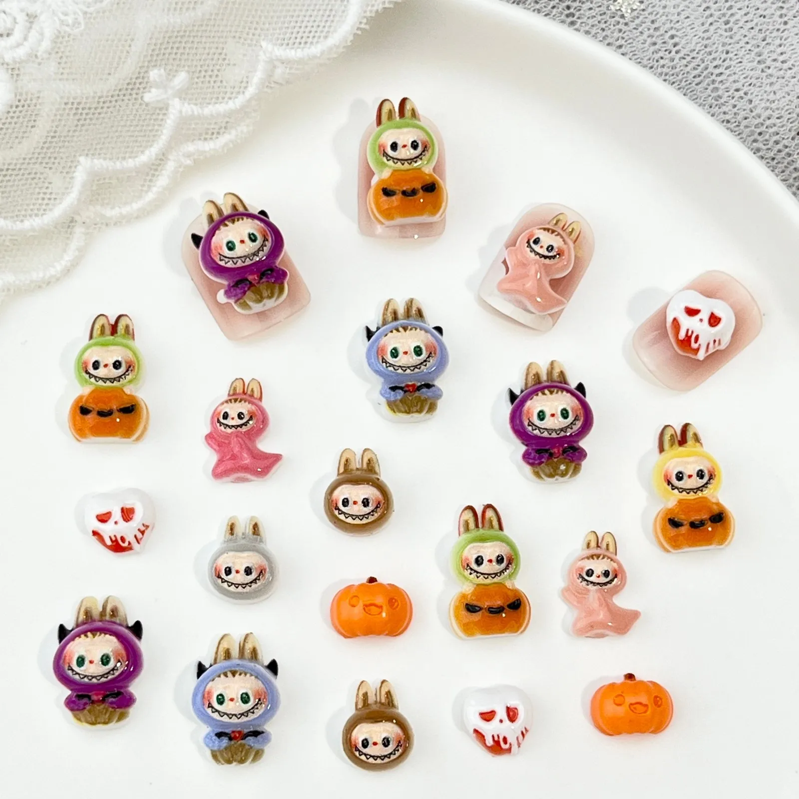 LYLE 20 Stück Niedliche Gruselige Halloween Cartoon Nagelkunst-Charms 3D buLaBU Totenkopf Kürbis Harz Flatback DIY Nageldekorationen Bling Set – Detail 2