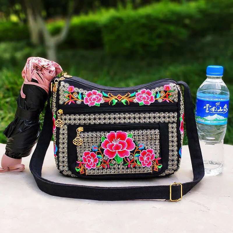 New Hot Sale Ethnic Embroidered Bag Women National Vintage Embroidery Ladies Waist Packs Women Shoulder Bag Hip Bum Belt Bag