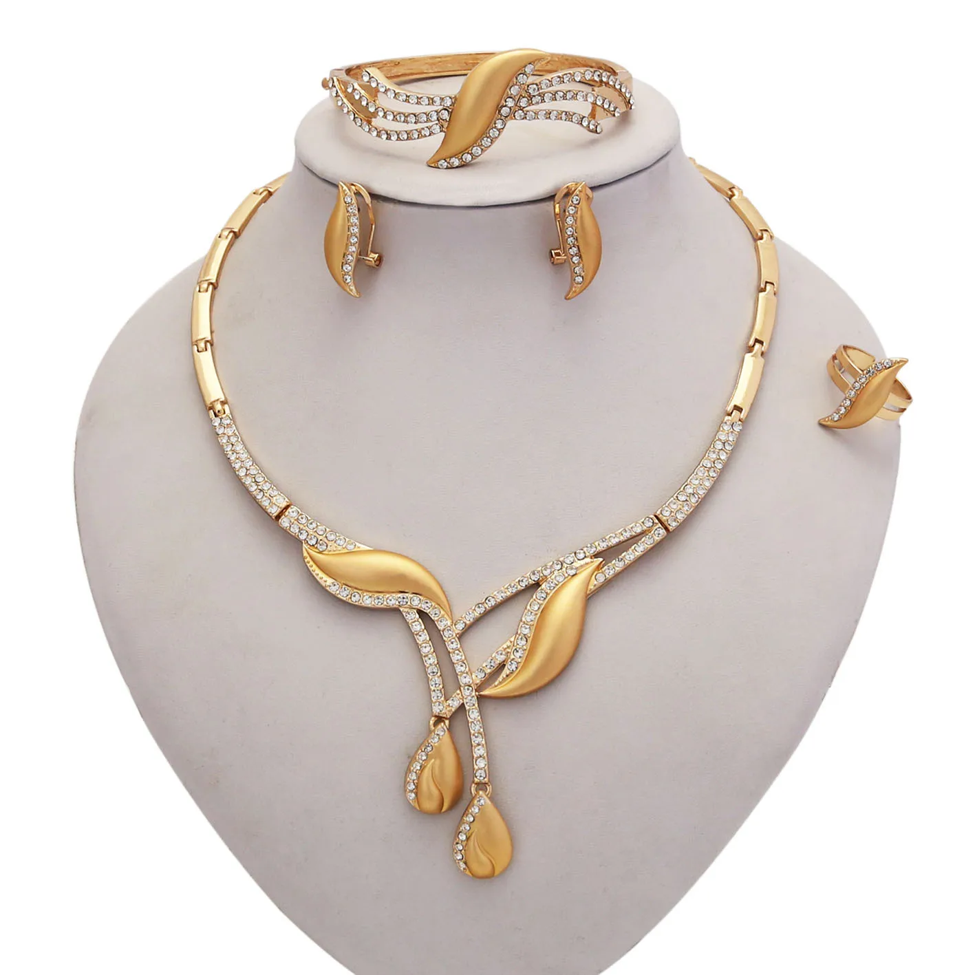 

New 24k Gold Plated Dubai Wedding Necklace Earrings Bracelet Ring Jewelry Set Alloy Jewelry for Women DD10250