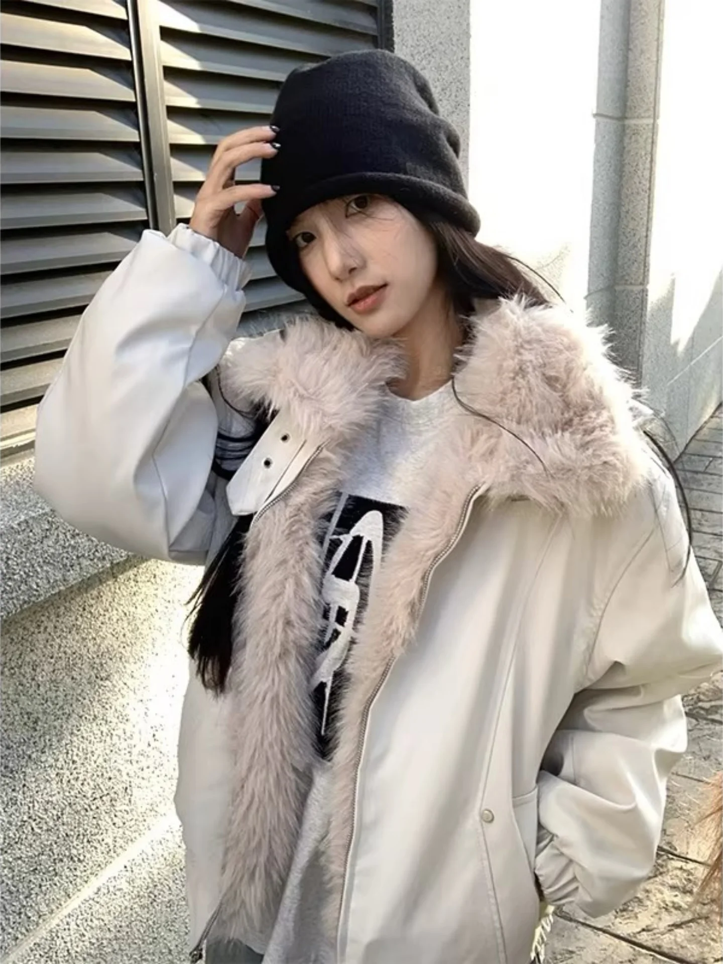 

Cleanfit Thiened Cotton Jaet Men's Winter Workwear ort Coat with Large Fur Collar Mountain Eagle Pattern Zipper Closure