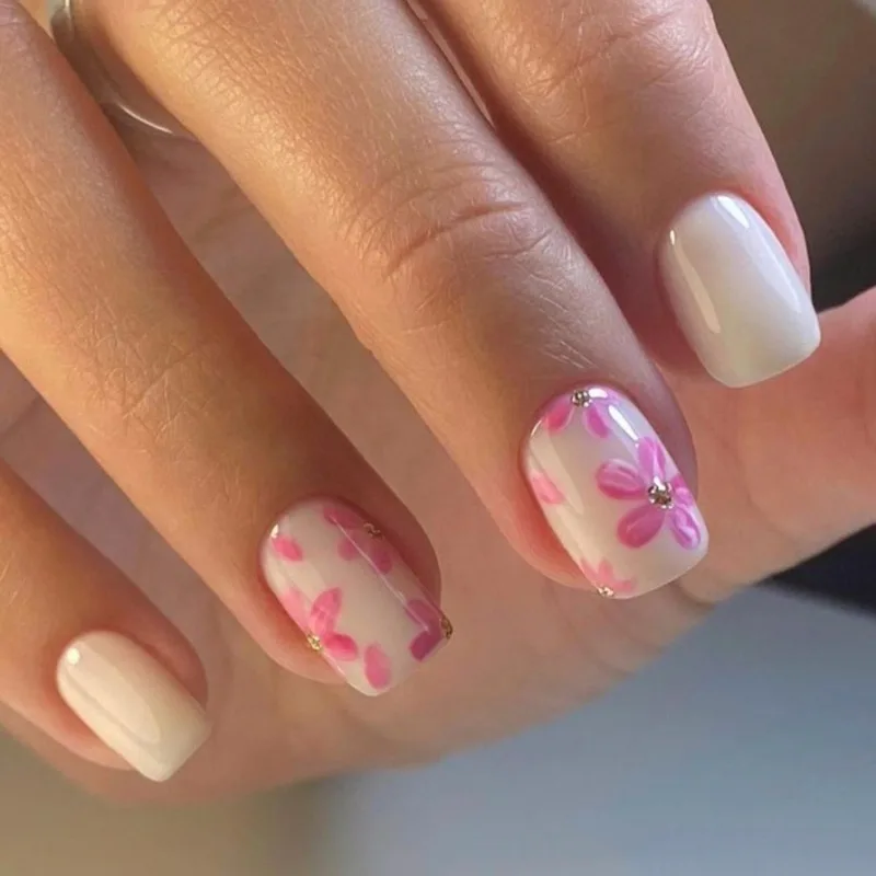 

24pcs White Simple Nail Press on Short Square False Nails with Design Pink Flower Reusable Adhesive Fake Nail Stick-on Nails Set