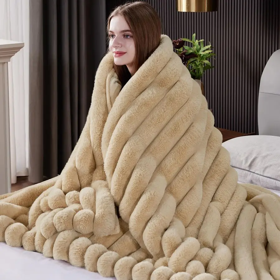 

Fur Throw Blanket, Thick 1000GSM Fluffy Cozy Throw Blankets for Bed, Luxury Plush Striped Warm Soft Blanket for Couch LivingRoom