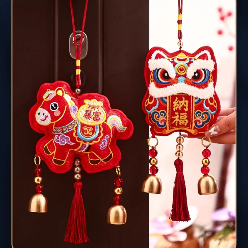 2026 السنة الجديدة للحصان الرياح الرنين قلادة ديكور المنزل السنة الجديدة ومهرجان الربيع الاحتفال الديكور قلادة الرقص الأسد
