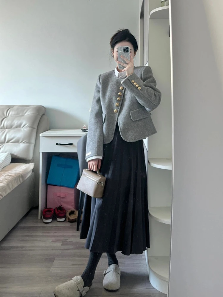 

Женский комплект: шерстяное пальто большого размера в корейском стиле с одной пуговицей и юбка с высокой талией. Модный деловой костюм с круглым вырезом, длинный.