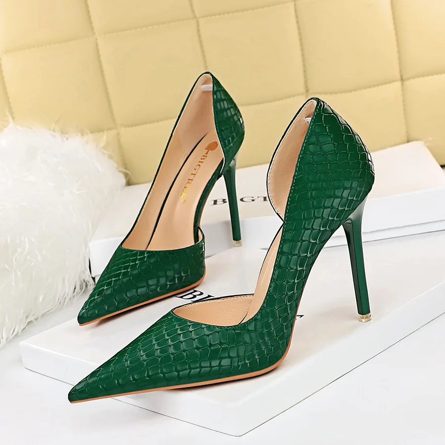 

fashion Sexy Nightclub Slim Super Shallow Side Hollow High Heel Snakes pattern lines women pumps Ladies Shoes