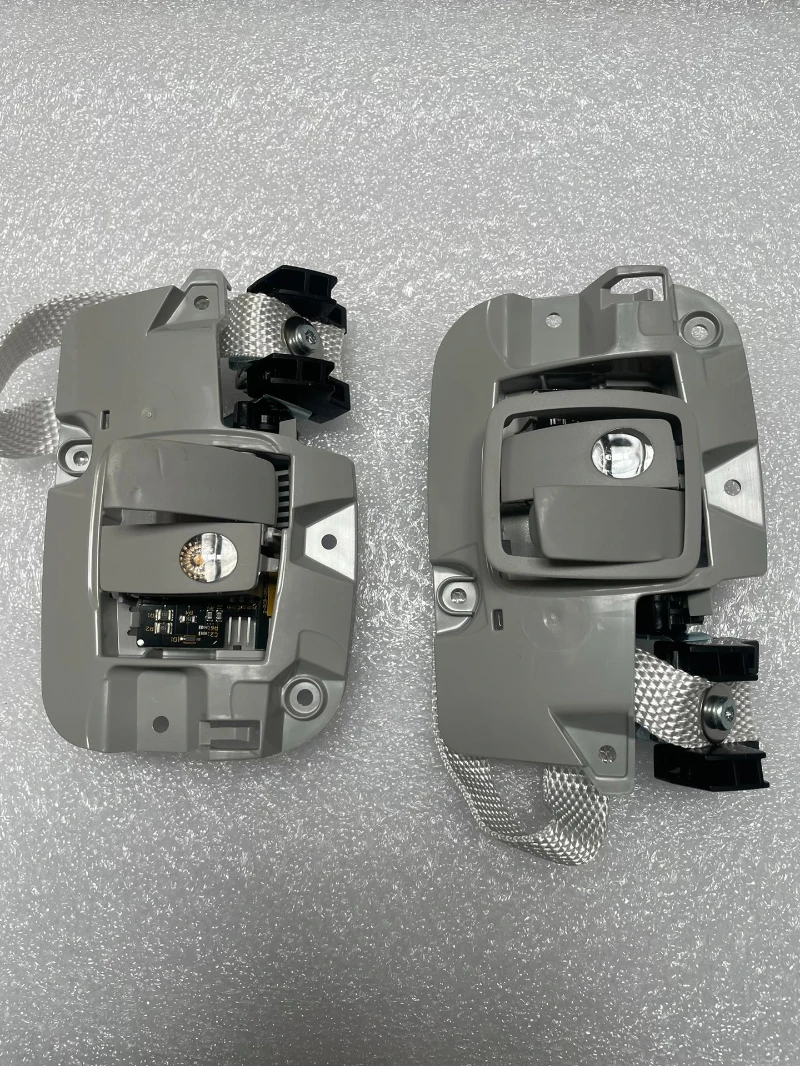 

2021-2024 for Tesla Model Y Rear Roof Coat Hook Fastener Original New 1515338-97-B