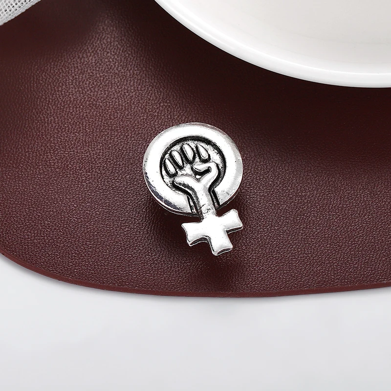 Women Power Pins Custom Silver Color Fist Brooches Girls Support Girls Lapel Badges Feminism Feminist Jewelry Gift for Friends