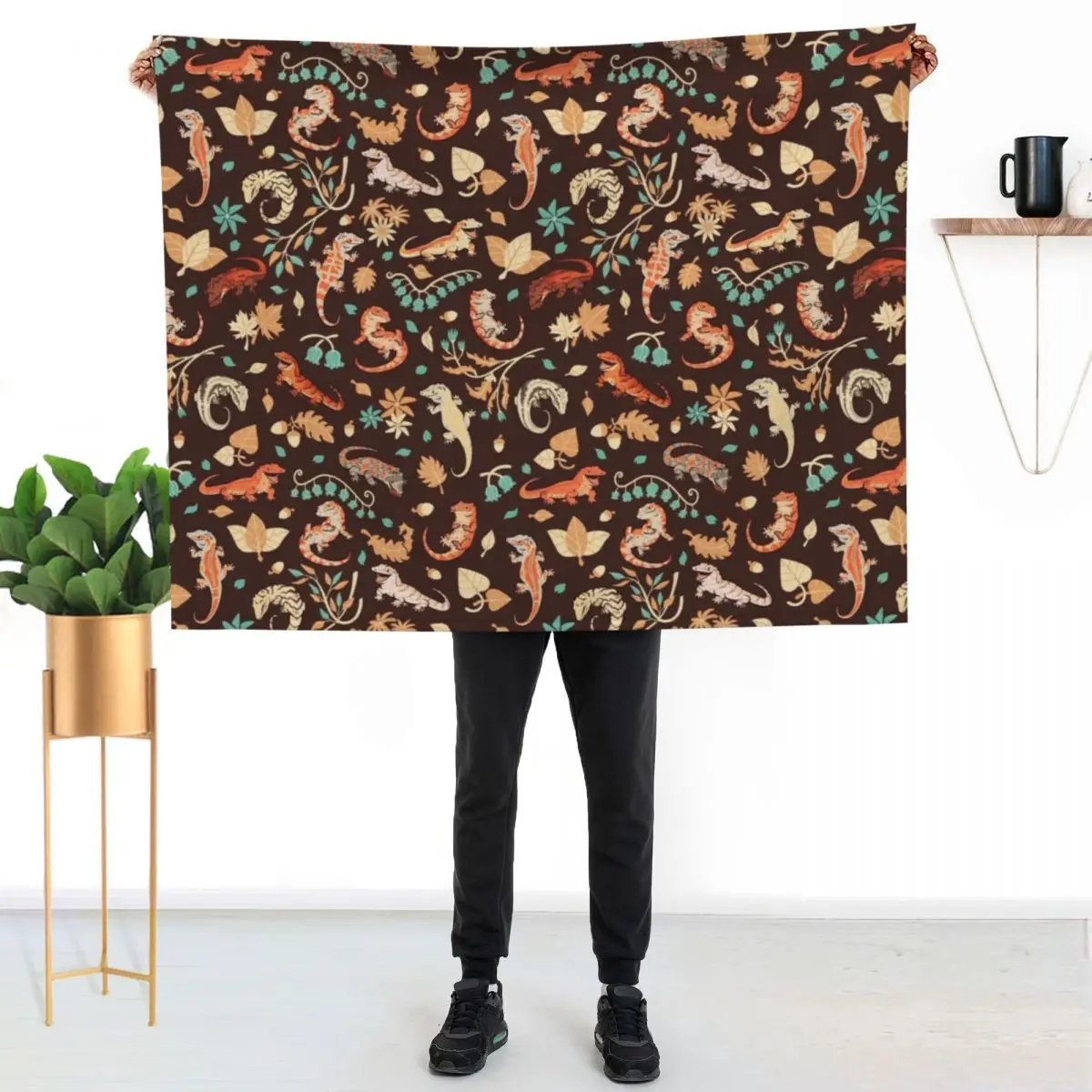 Autumn geckos in dark brown Throw Blanket warm winter Soft Plaid Comforter Stuffeds Sleeping Bag Hairys Blankets
