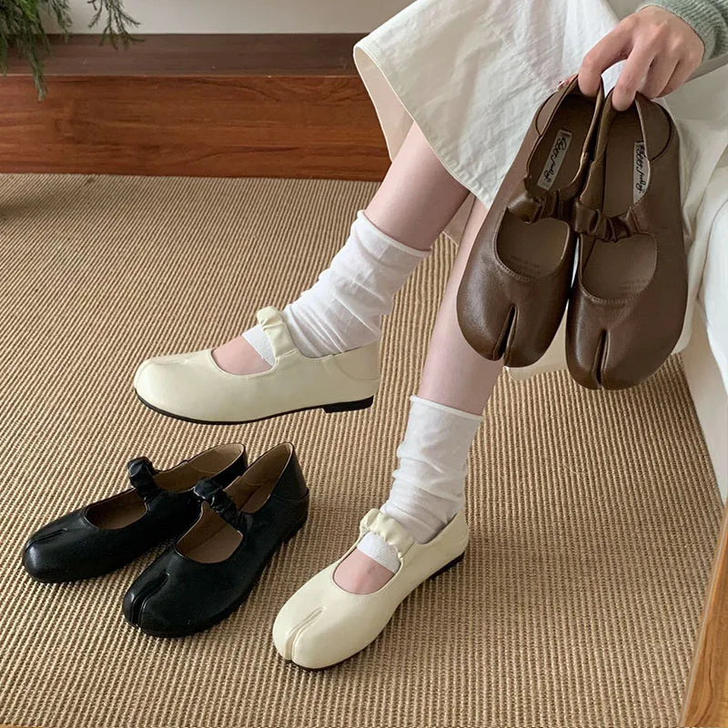 

New Summer Spring Fashion Shallow Women Mary Janes Flats Shoes Strange Toe Footwear Soft Ladies Flats Lolita Shoes Female Slides