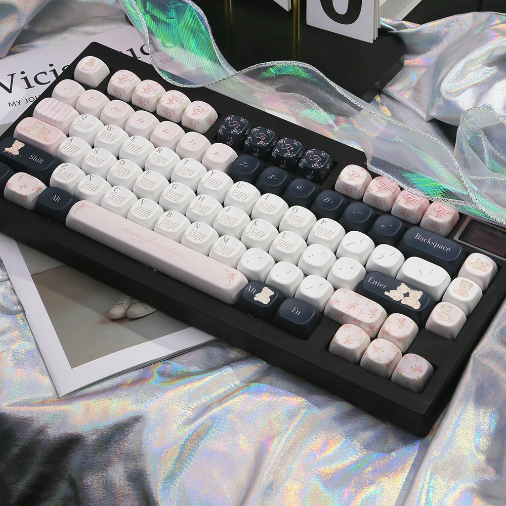 Copritasti con profilo MOA rosa bianco simpatico orso fiore 129 tasti PBT Cartoon Keycap adatto per tastiera meccanica