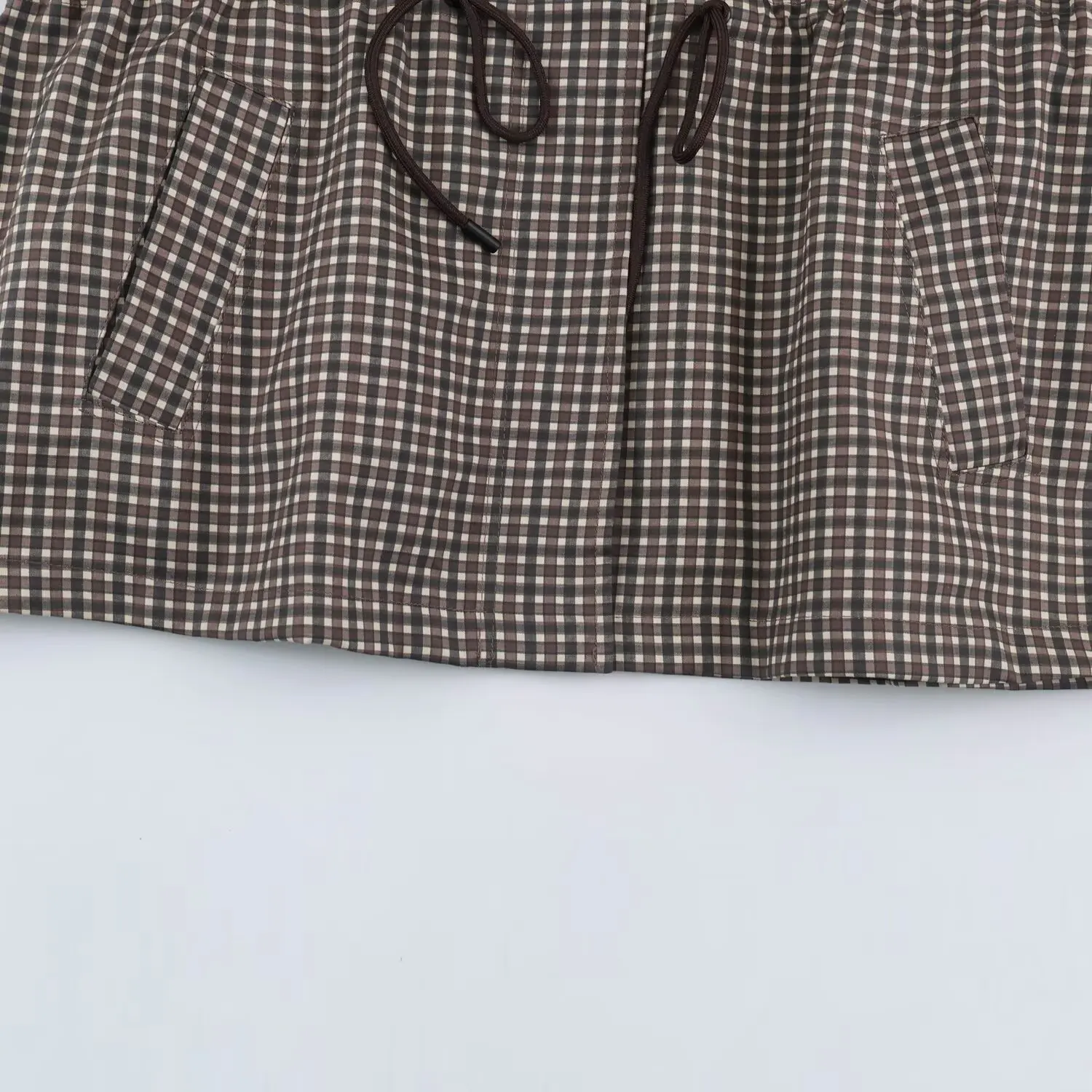 KONDALA Damen Freizeit-Kapuzenjacke im Karomuster, Vintage Pendlerjacke mit Reißverschluss und Taillenbund, Herbst 2026, Trendige, elegante, lockere Streetwear-Jacke – Detail 9