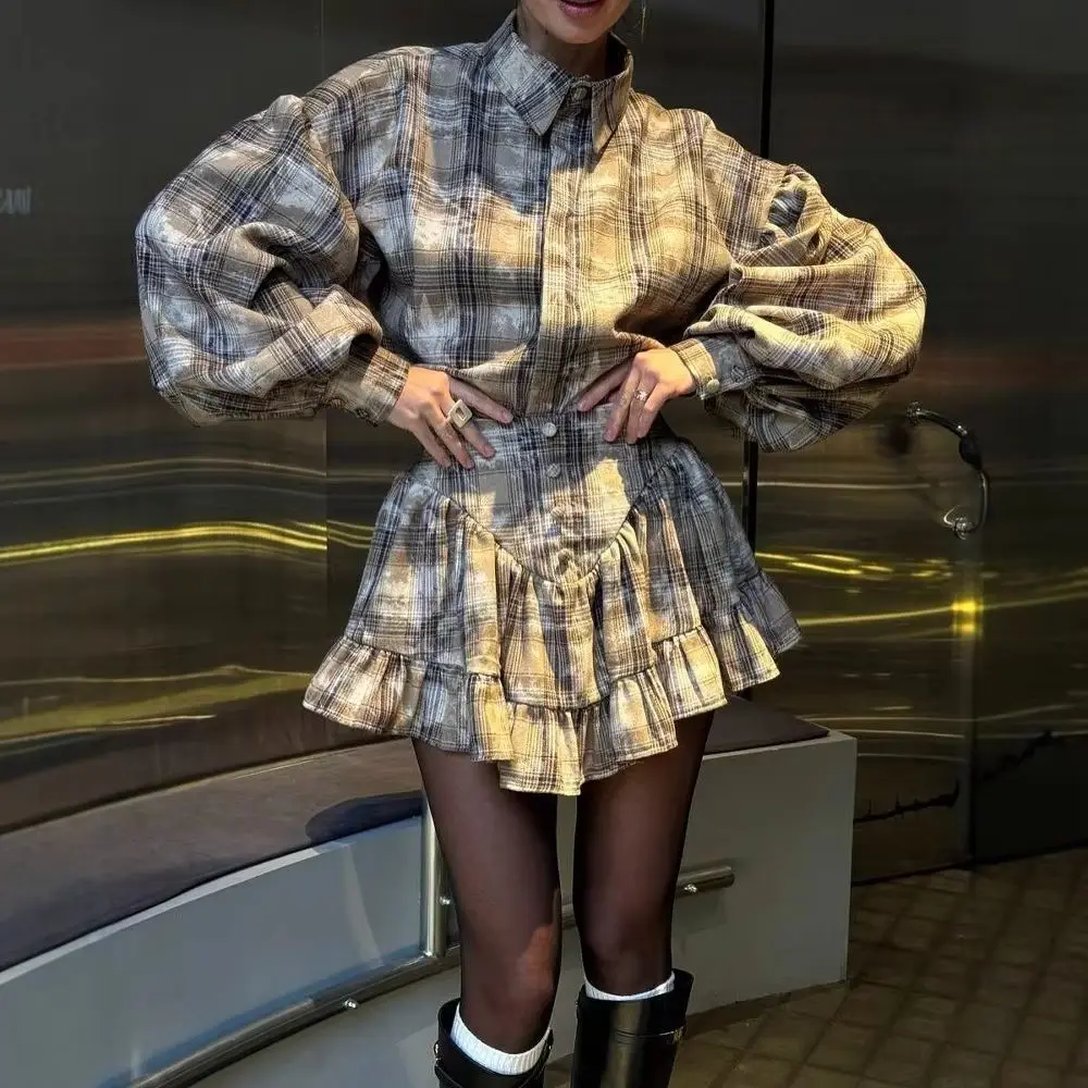 

2025 новый темпераментный женский костюм высокого класса, весенний клетчатый дизайн, юбка с рюшами, комплект из двух предметов