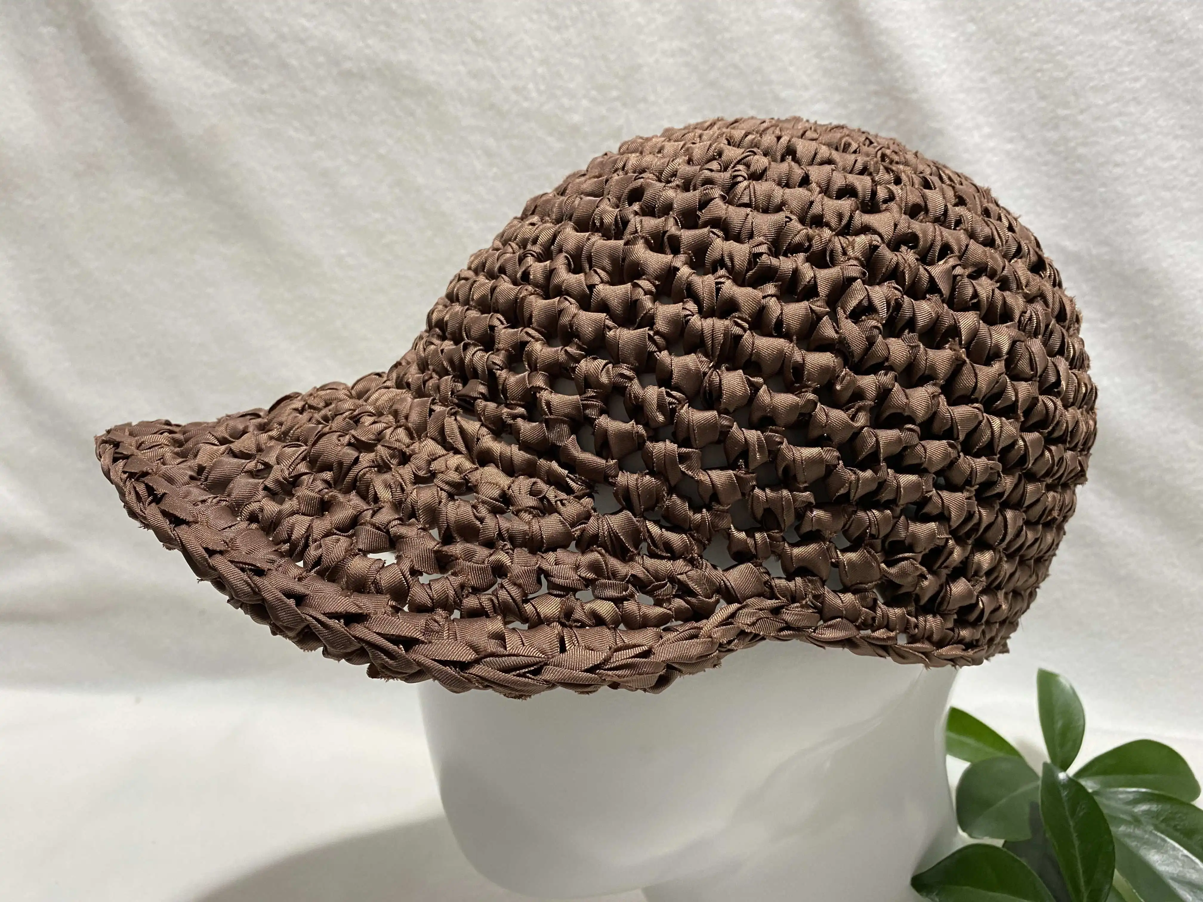 Ladies Solid Color Crochet Cap Handwoven Fabric Yarn Summer Baseball Hat for Beach Trips and City Walks and Weekend Coffee Dates