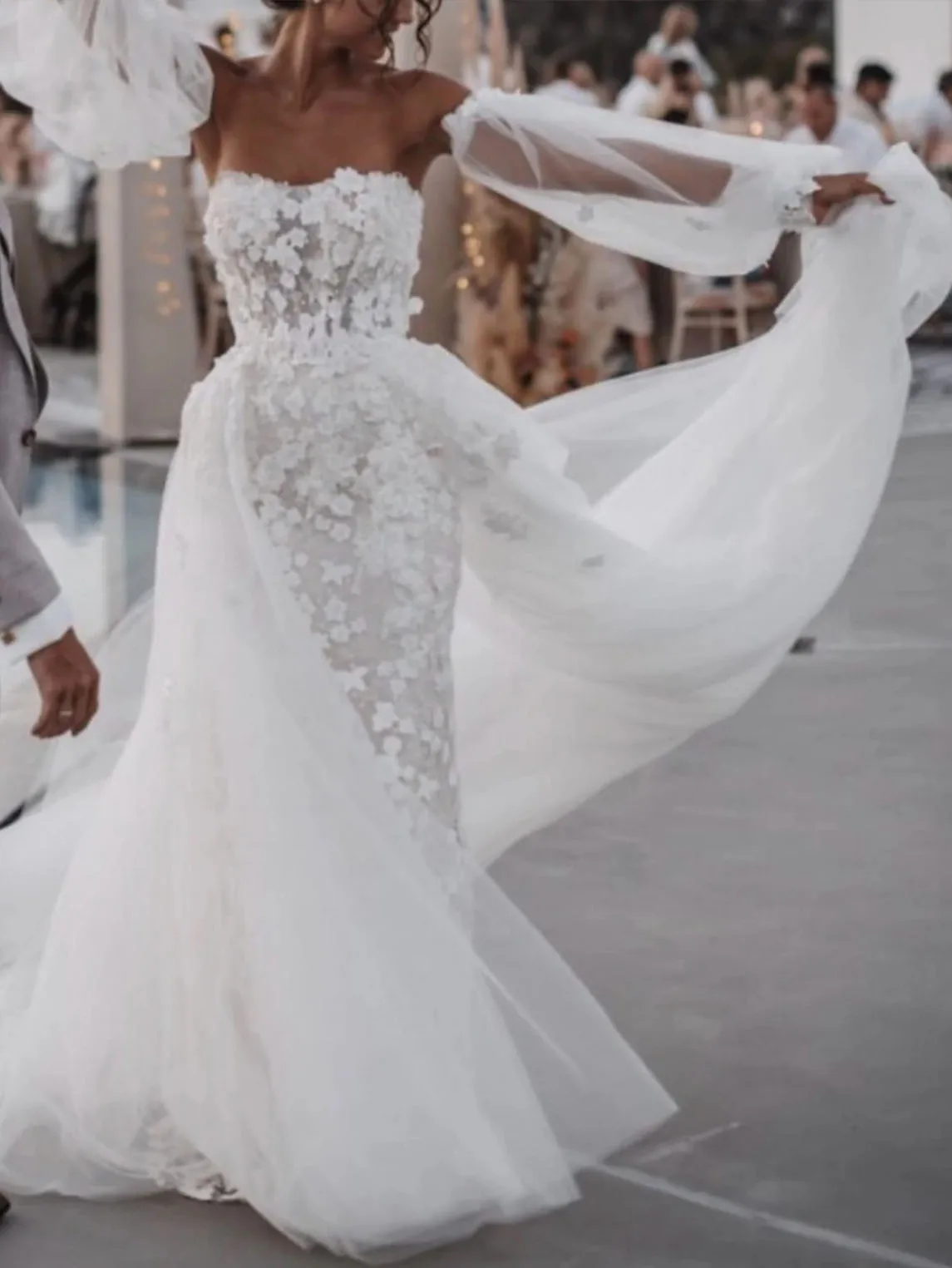 Elegant Mermaid Wedding Dress Long Sleeves Tulle Appliques Court Train Off Shoulder Reception Bridal Gown 2025 free customized