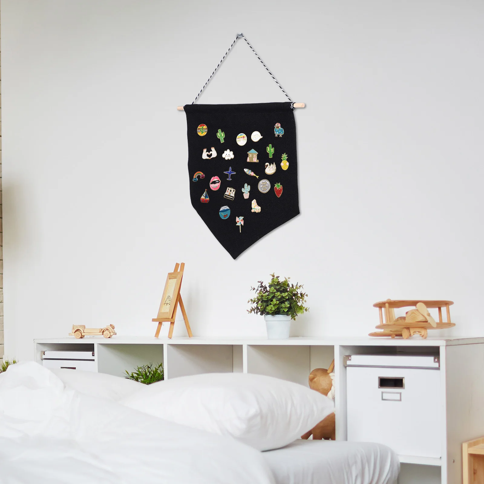 

Flag Wall-hung Brooch Display Hanging Enamel Pins Lapel Banner Storage Black Canvas Pennant Blanks Travel