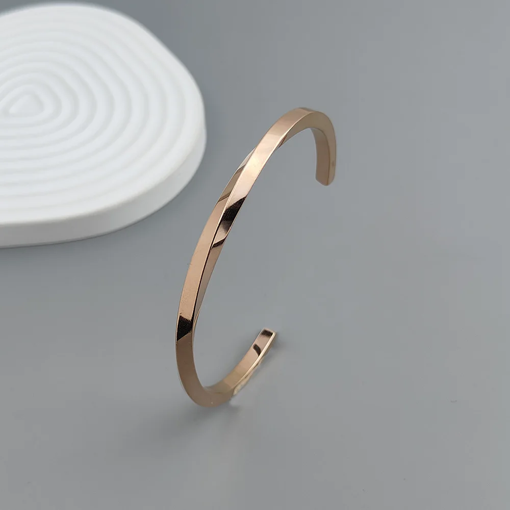 Punk style Mobius ring stainless steel gold-plated ladies bracelet, high quality waterproof metal bracelet, party jewelry