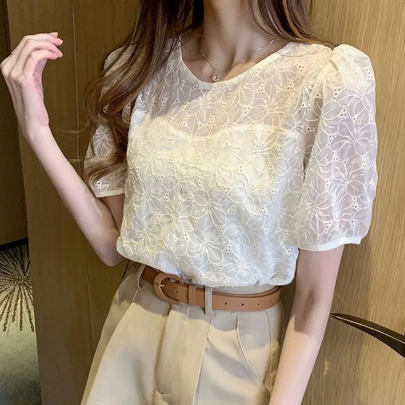 Oversized Temperament Women\'s Clothing 2023 Summer New Simplicity Commuter Hollow Out Round Neck Short Sleeve Pullover Shirt