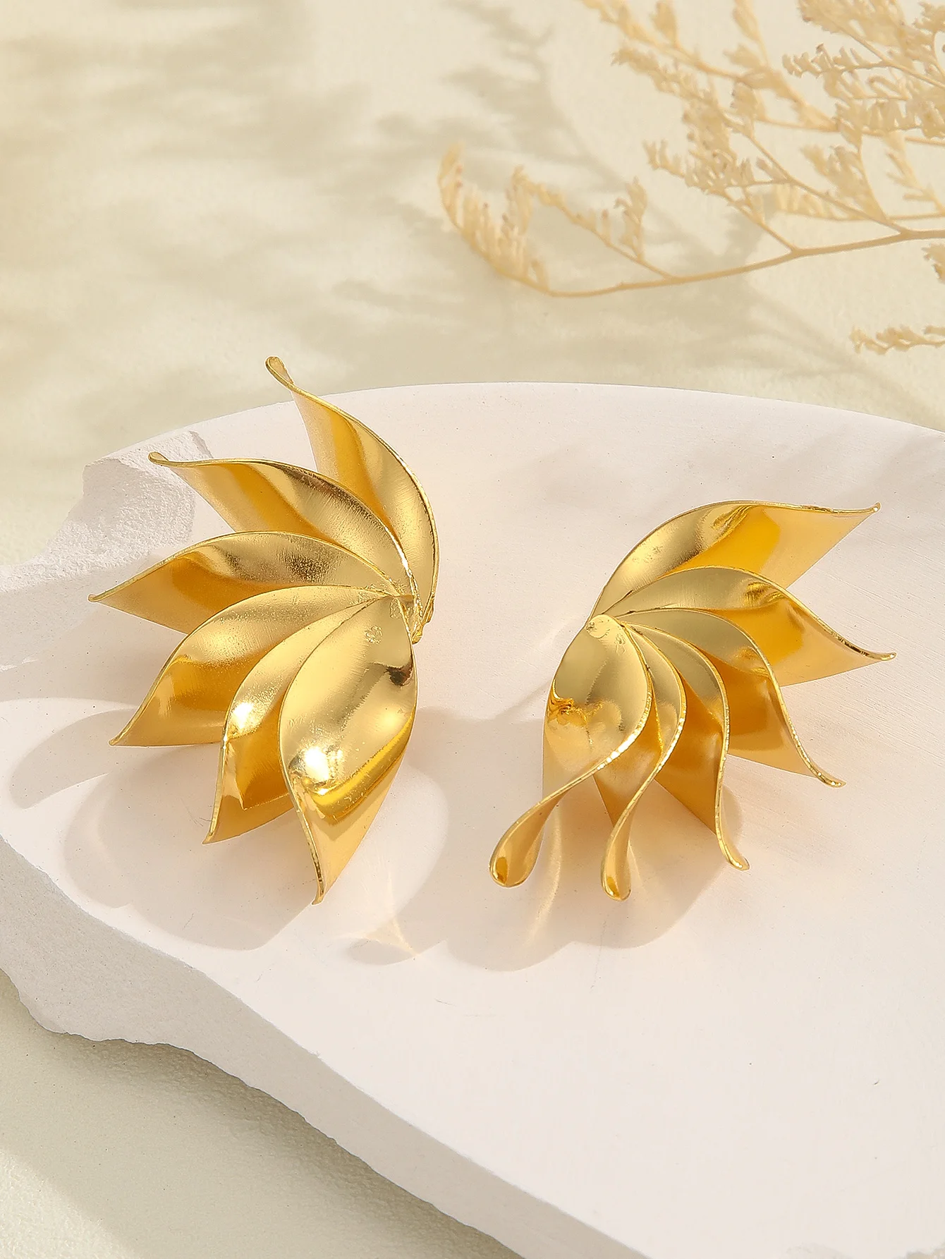 Exaggerate Earrings for Women Vintage Spiral Leaf Aesthetic Jewelry Set Fashion Modern Silver/Gold Plated Female Supplies Gifts