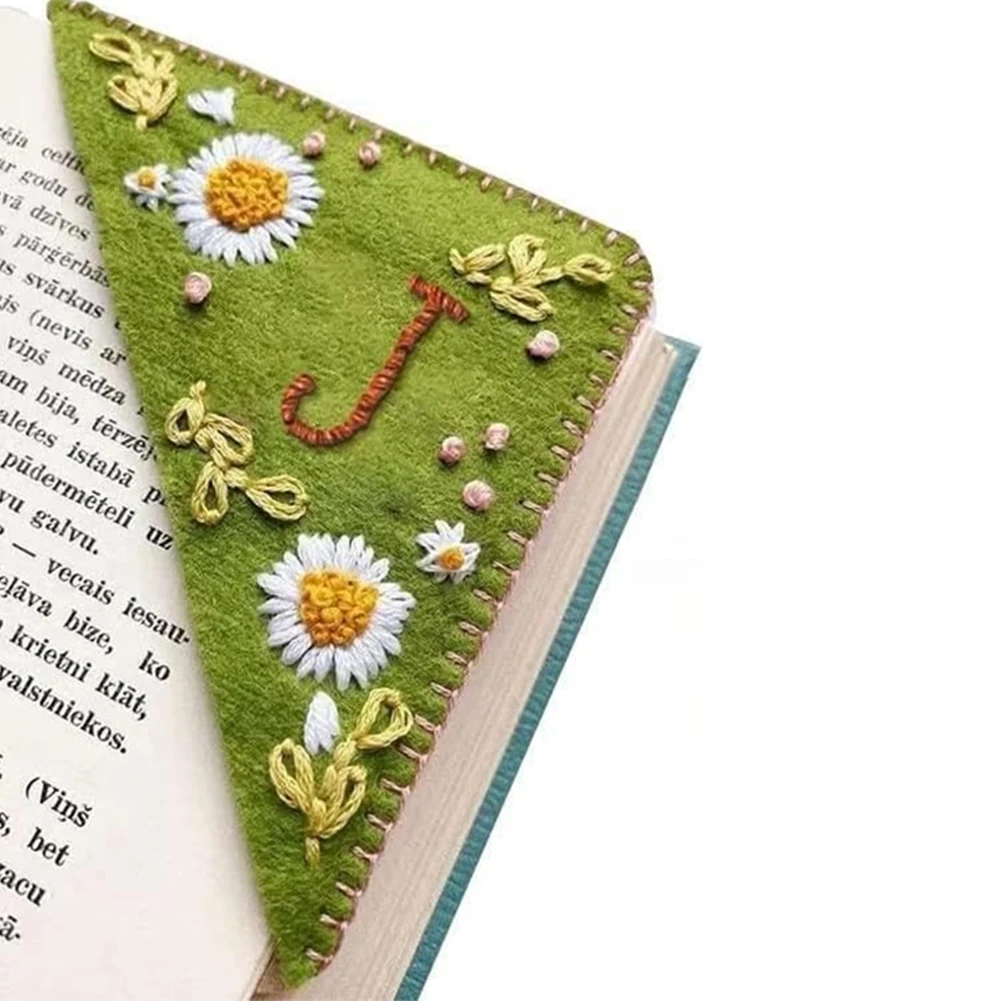 Segnalibro fatto a mano Stile stagioni Segnapagina cucito a mano Segnalibro personalizzato con ricamo a lettera multifunzione per gli amanti dei libri