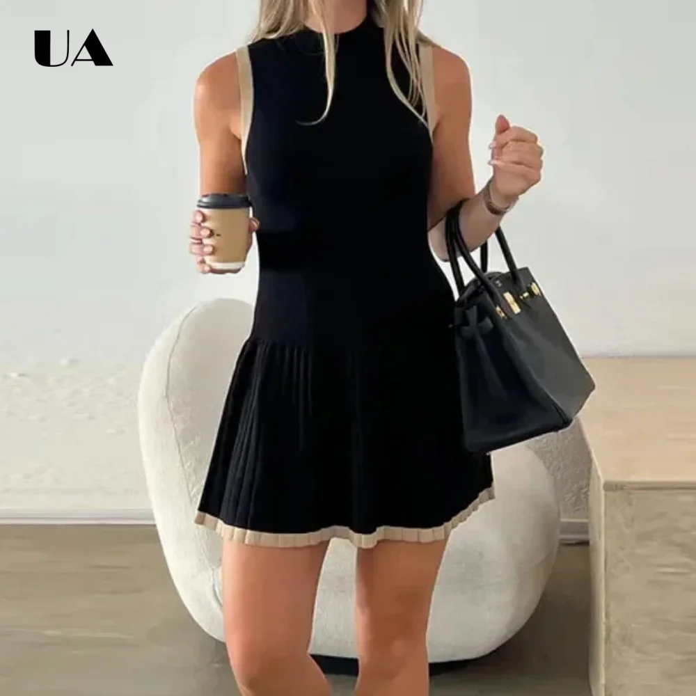 

Trendy Fit-and-flare Half High Neck Mini Dress, Hotsweet Sleeveless Short Dress for Woman, Fashionable Knitted Color Block Dress