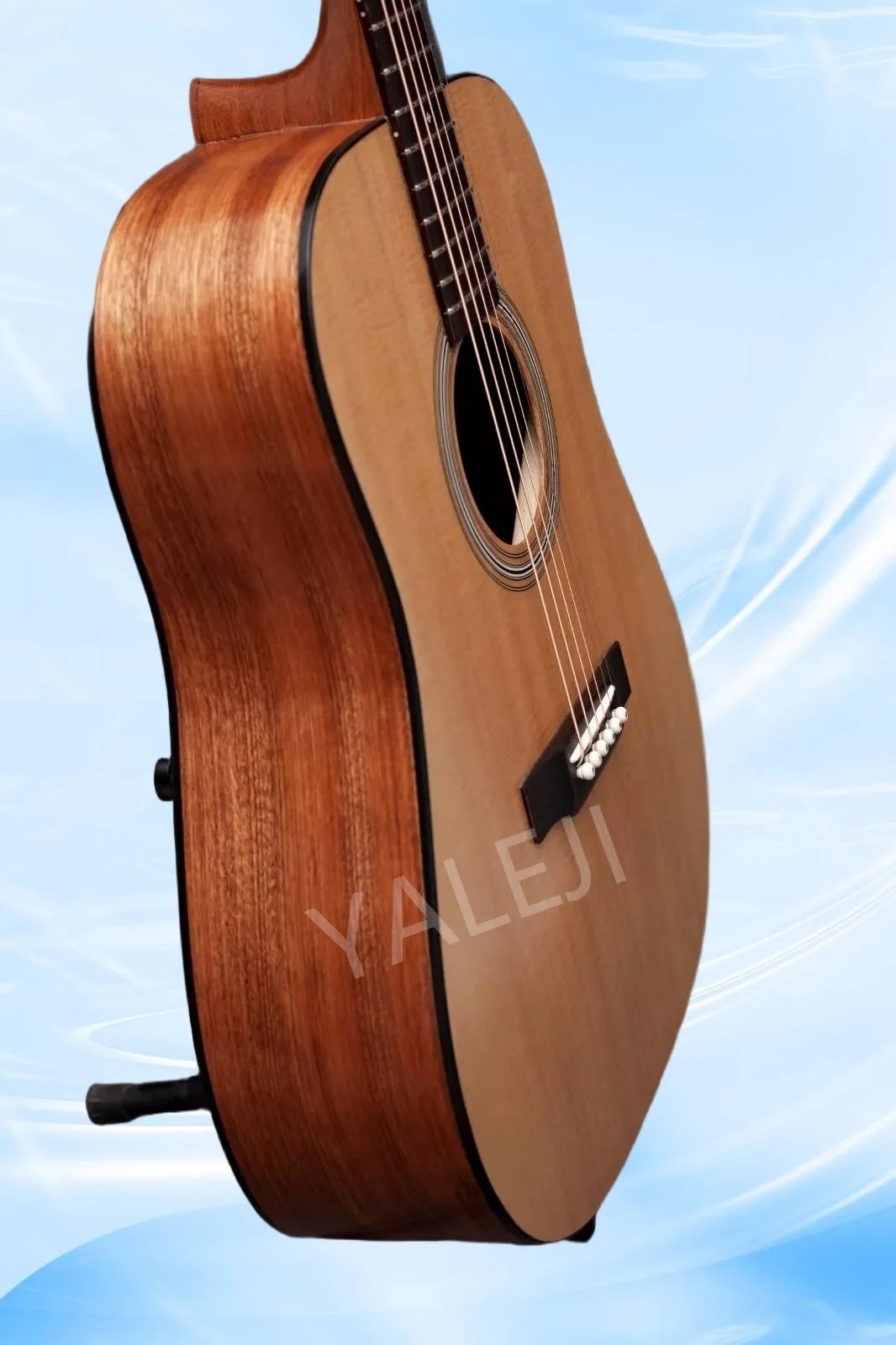 

Акустическая гитара Dreadnought из цельного дерева 2025р.