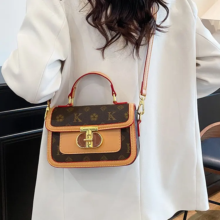 

Новая женская сумка-кроссбоди 2026 года с монограммой, регулируемым ремнем и верхней ручкой, повседневная элегантная сумка для прогулок, женская сумка на каждый день