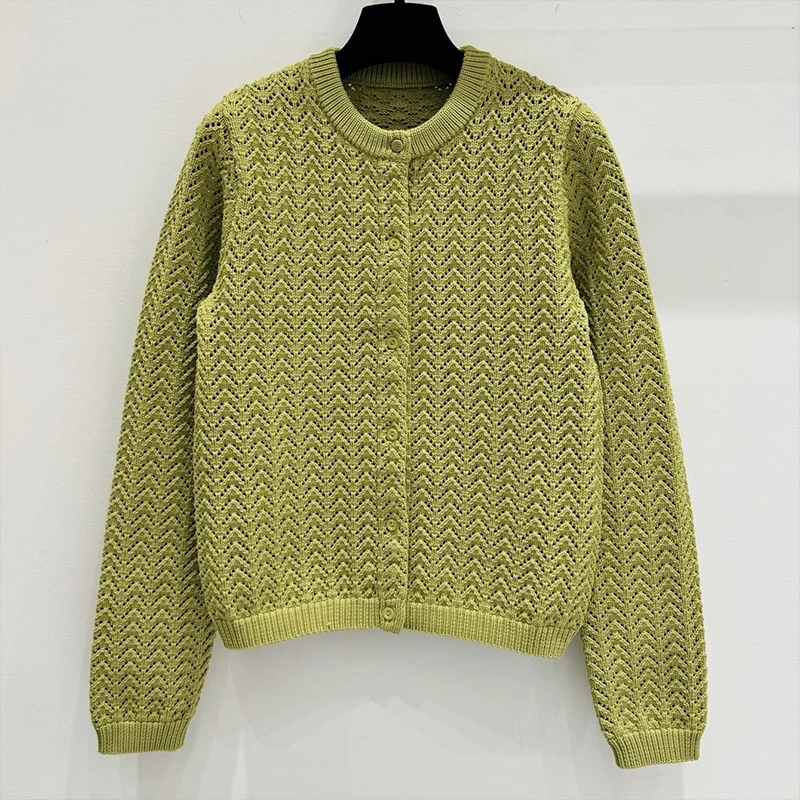 

High-quality serrated pattern women's cardigan with round neck and single button fastening sweater 25100480