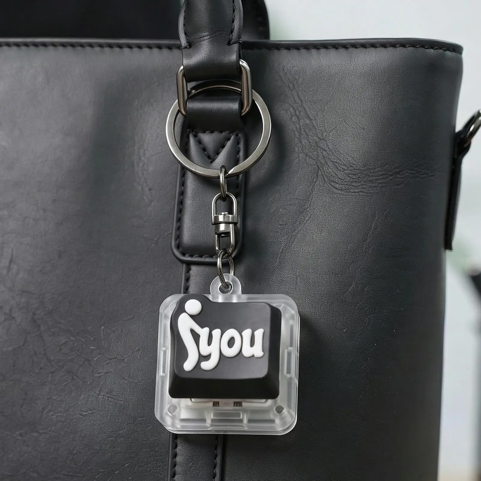 Keyboard Keychain Funny Portable Sensory Crisp Sound Decoration Keyboard Toy Pendant For Kids Adults Travel School Office Car