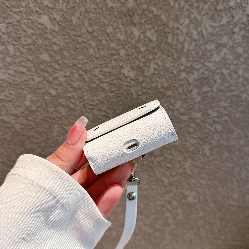 حافظة جلدية مارتن مارجيلا مع حبل سماعة رأس لاسلكية حافظة بلوتوث لأجهزة Apple AirPods 2 3 4 2024 Pro 2 حافظة ناعمة