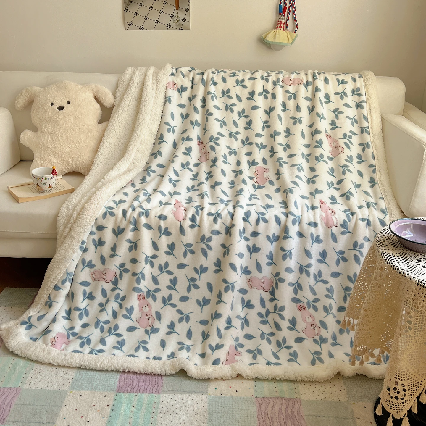 

1pc Cute cartoon printed four-season blanket, functional single and double sofa cover blanket, nap blanket