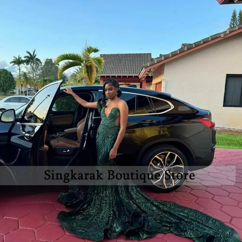 Abiti da ballo verde smeraldo Ragazze nere 2025 Abito da festa a sirena con paillettes di cristallo Abiti da sera africani con collo trasparente personalizzati