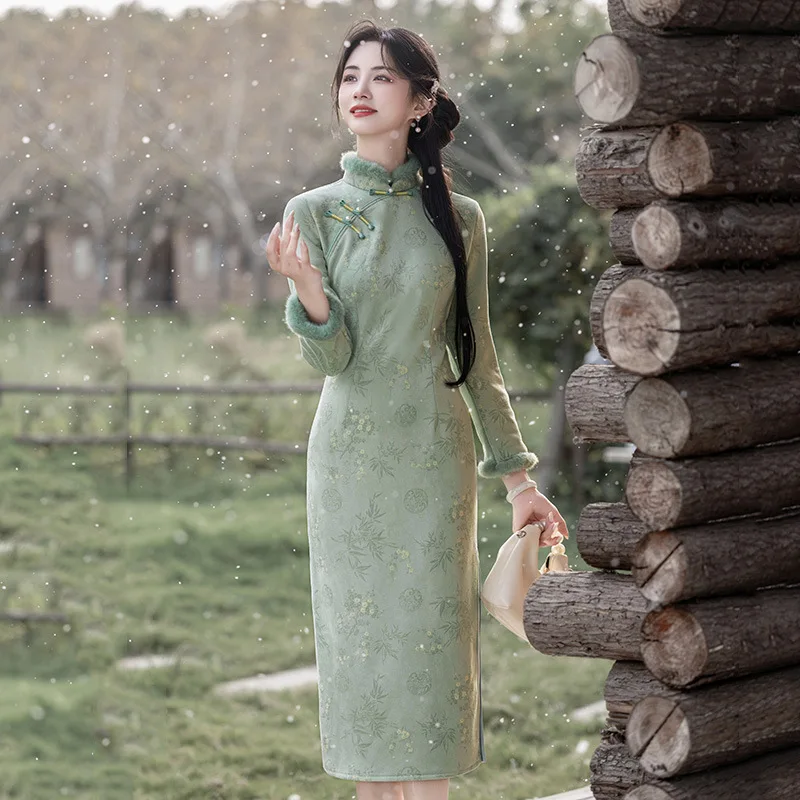 

Green Thickened Chinese Style New Chinese Jacquard Long Sleeve Cheongsam Improvement for Young Women Retro Autumn/Winter Qipao