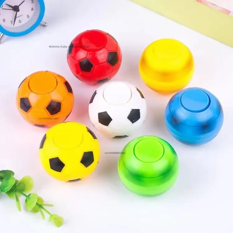 1Pc Mini Voetbal Draaibare Fidget Spinners Bal Speelgoed Voor Kinderen Voetbal Thema Verjaardagsfeest Gunsten Stress Verlichting Speelgoed