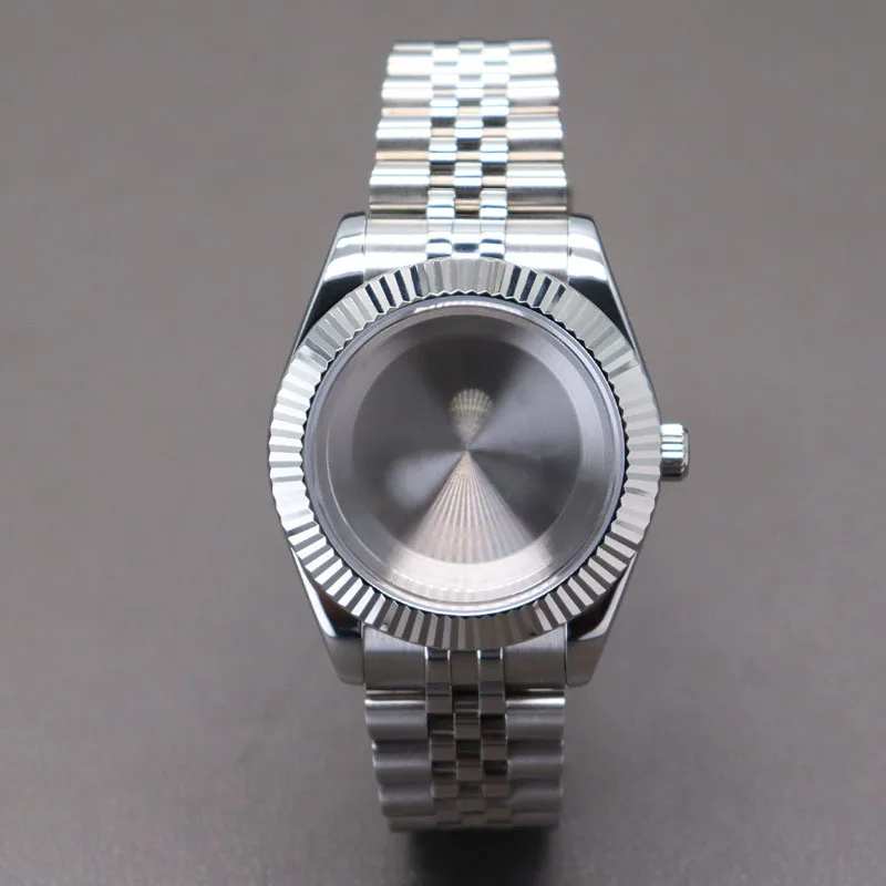 Custodie da 36mm/39mm per Seiko Nh35 Nh34 Nh36 Nh70 Miyota 8215 Movimento 28,5mm Quadrante scanalato cassa per orologio curvo Bracciale Vetro zaffiro