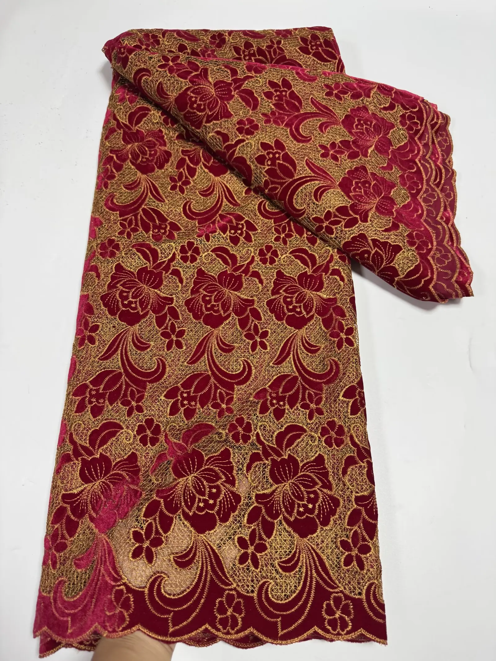 

2025 New Design 5 Yards/piece Velvet Lace Fabric for Wedding Dresses French Tulle Lace African High Quality Lace For Women Dress