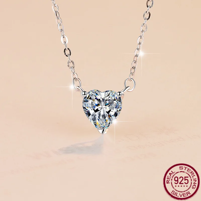 

New pure silver women's necklace, heart-shaped moissanite 1CT carat pendant, fashionable S925 silver collarbone chain, wedding.