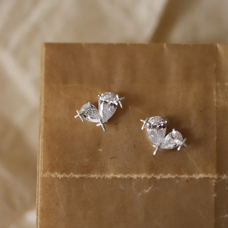 المتخصصة تصميم تحسس ضوء الأقراط القلب الفاخرة S925 فضة أقراط الحب الماس رائعة بسيطة المألوف القرط #3