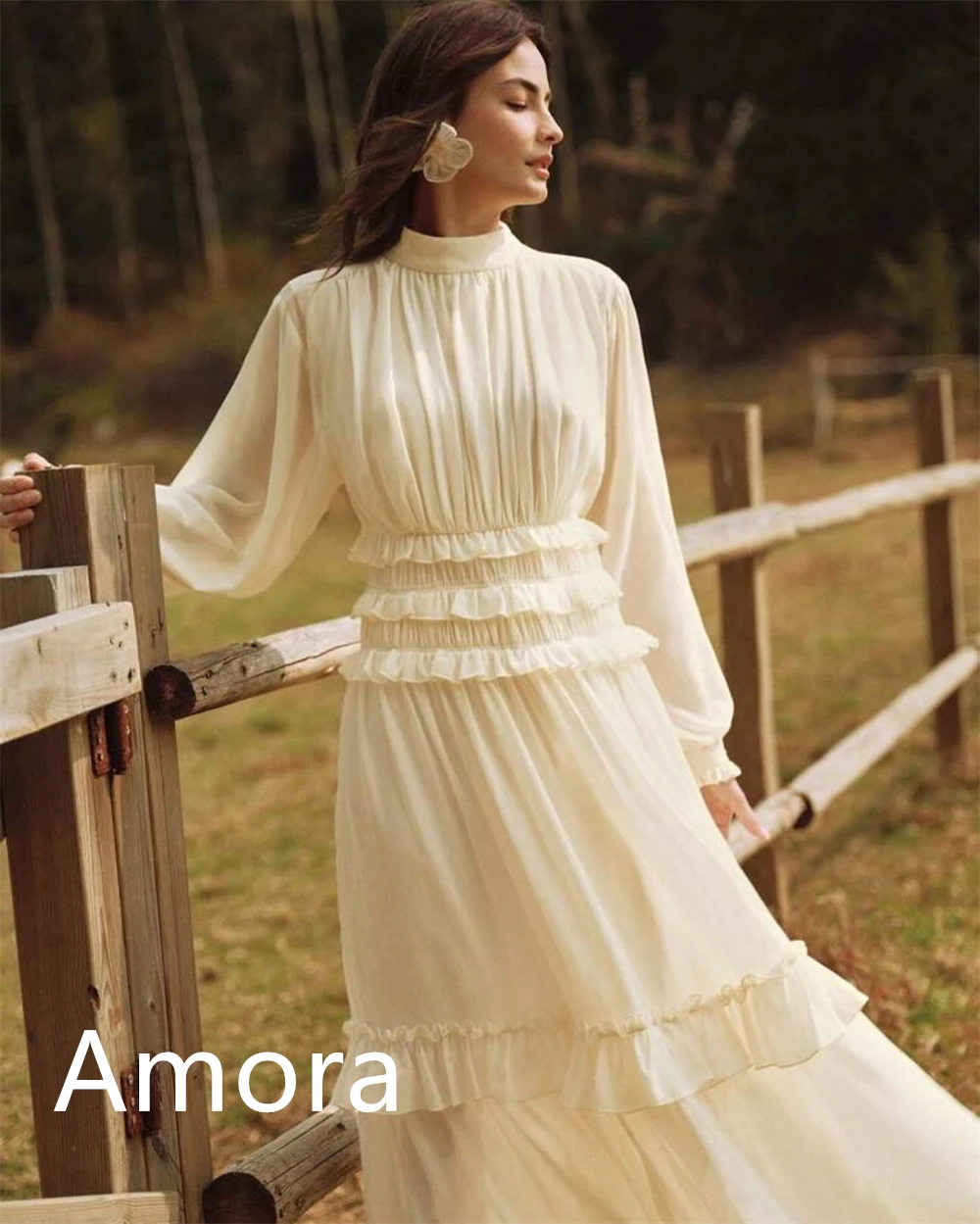 Gaun Malam Sifon Gading Boho (Bohemian) Kustom Gaun Acara Dipesan Lebih Dahulu Belakang Ritsleting Lengan Panjang Leher Tinggi Indah