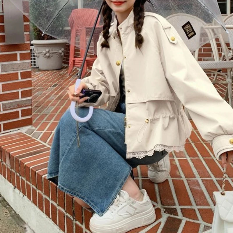 Khaki Lace Splicing Small Short Coat Women Small 2026 Spring New Tooling Waist Stand-up Collar Trench Coat