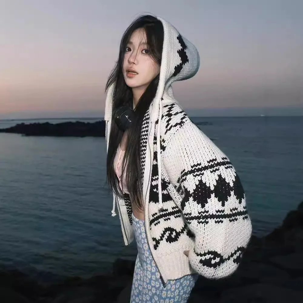 

2025 Hooded Sweater Jacket Autumn and Winter Jacquard Color Contrast Laid-back Style Zipper Design Knitted Cardigan Loose Top