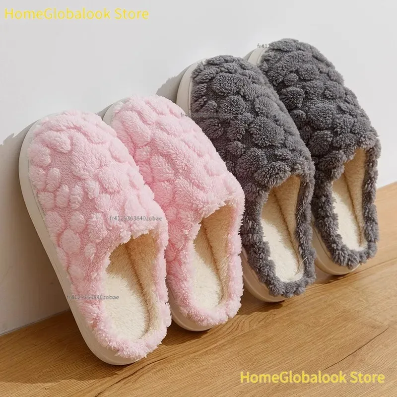2026 Neue Winter-Plüsch-Baumwoll-Hausschuhe Unisex Weiche Dicke Sohle Warme Slip-on-Hausschuhe Rutschfeste Gemütliche Schuhe für Damen Herren Schlafzimmer Wohnzimmer Innenbereich Zuhause Tägliche