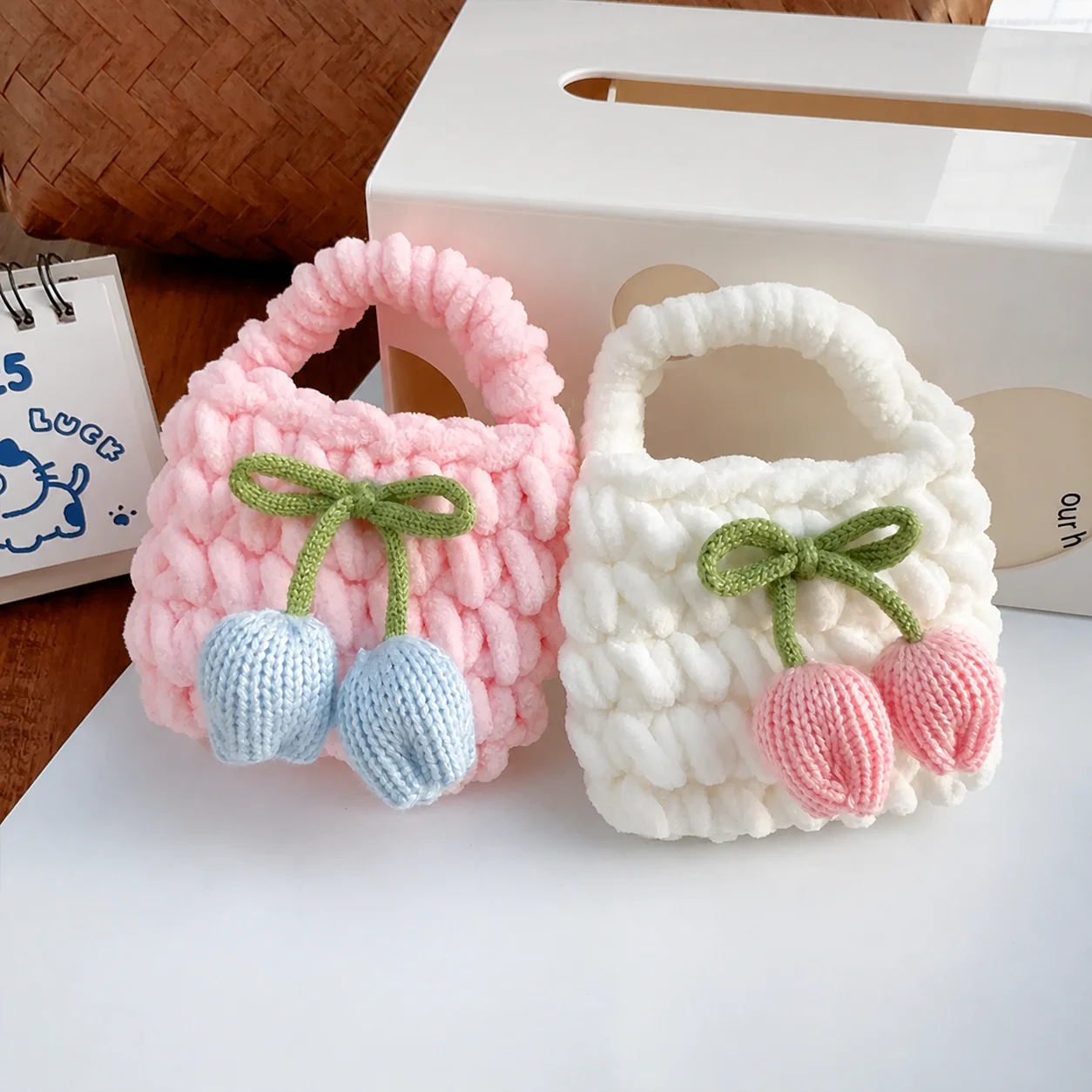 Decorative Backpack Charm Mini Plush Coin Purse Knitted Tulip Coin Purse Portable Keychain Pendant For Keychain Earphone Storage