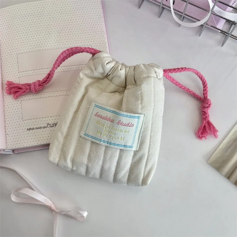 

Beige Color Drawstring Bag Ins Cute Simplicity Korean Makeuo Bag for Girl Portable Travel Earphone Lipstick Tampon Storage Bag