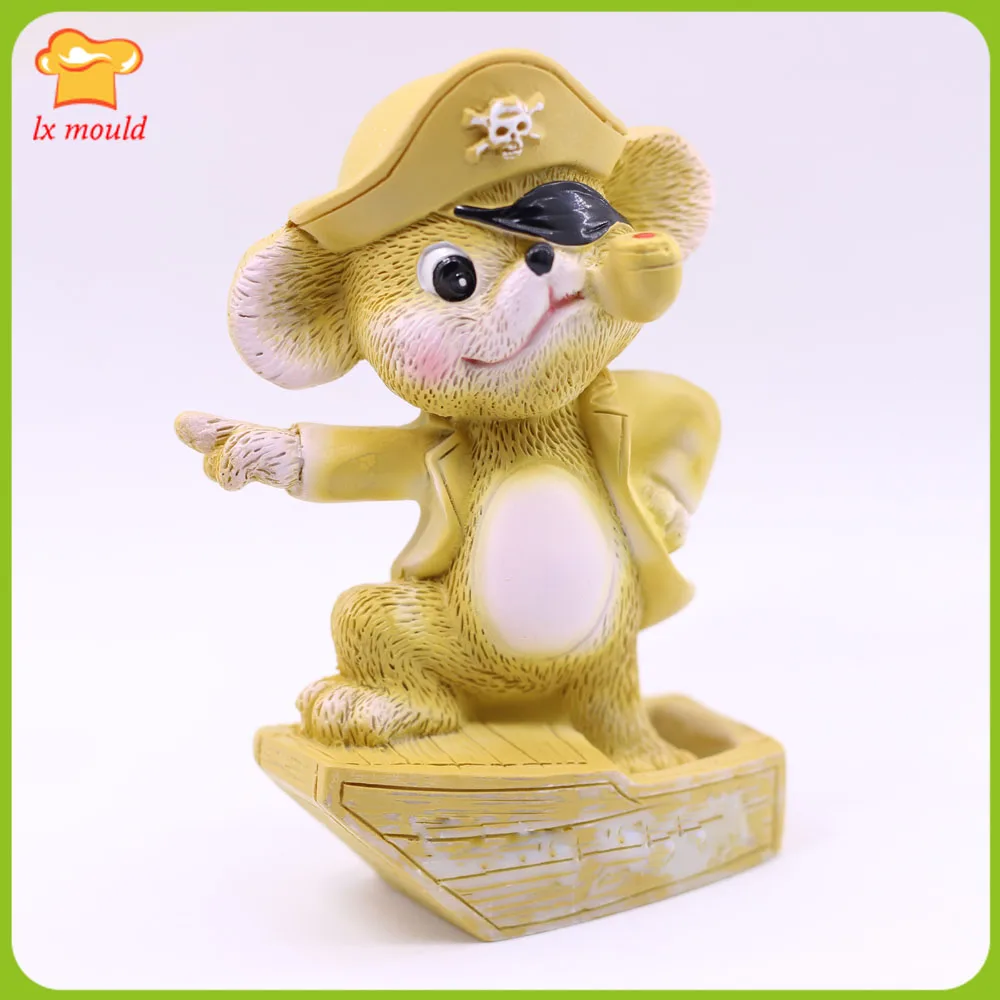 

3D Smoke Kangaroo Pirate Silicone Chocolate Decorated Cake Mold Cartoon Pirate Mouse DIY Candle Sugarcraft Baking Mould