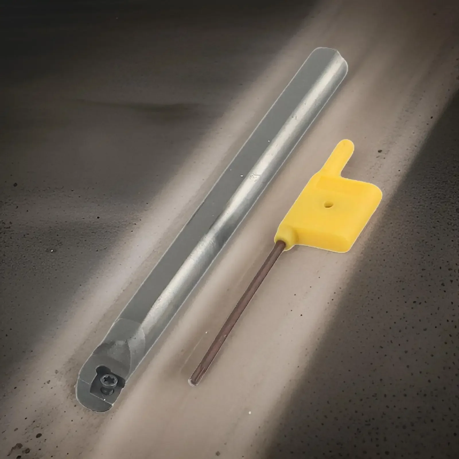 

Для CCMT0602** держатель токарного инструмента высокой твердости 2 шт. 2,5*6 винт C10K-SCLCR06 общий ключ T8 из вольфрамовой стали