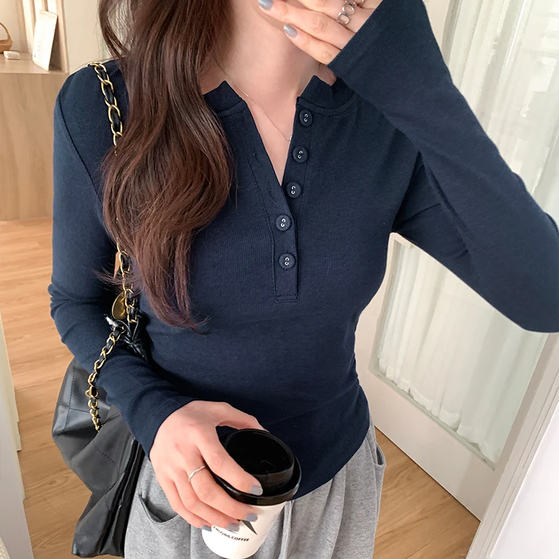 REALEFT 2024 New Spring Buttons Short T-Shirts for Women Solid Sleeve O-Neck Slim Casual Shirts Knitwear Tops Female